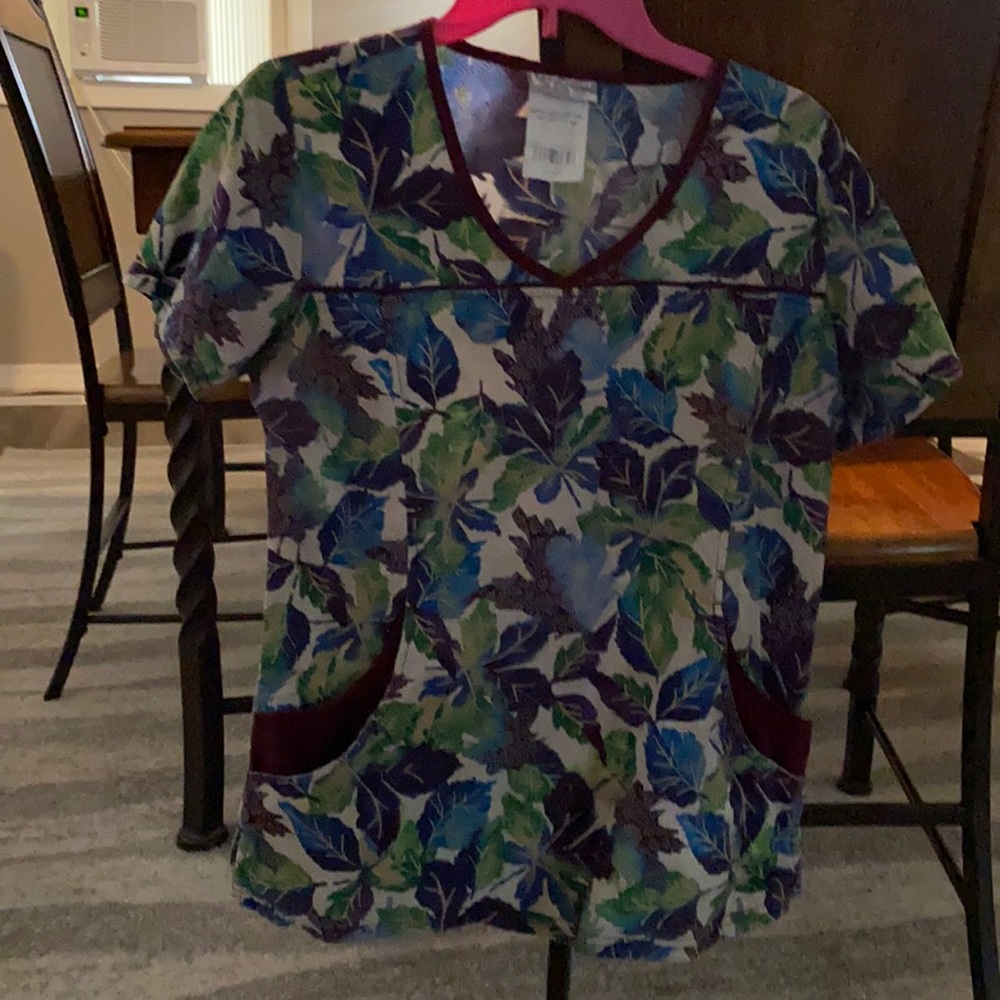 Scrub top